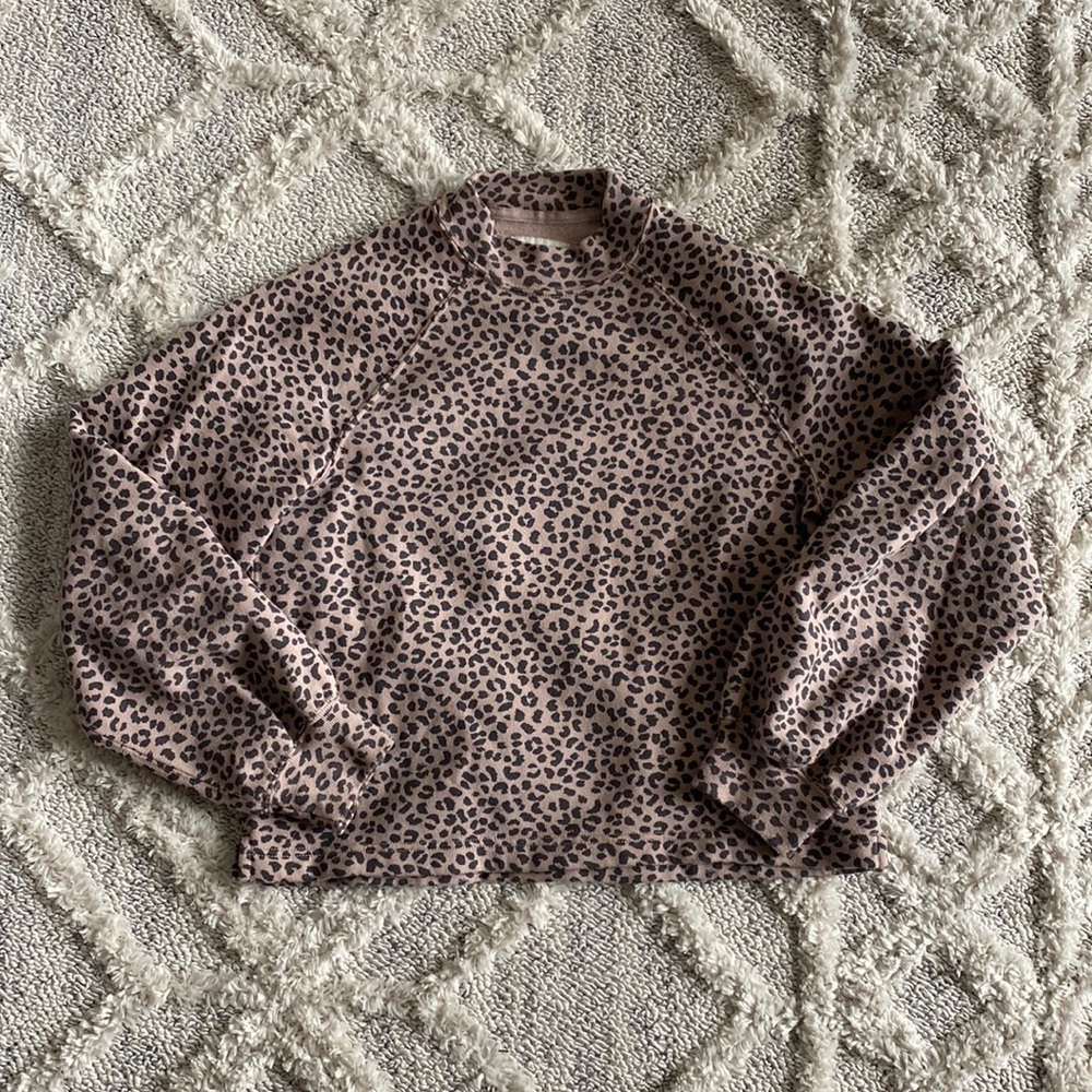 Abercrombie Soft Sweatshirt in Leopard Print size Small